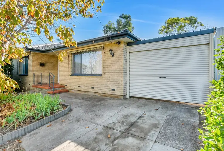 10 Greenloop Crescent, Huntfield Heights SA 5163