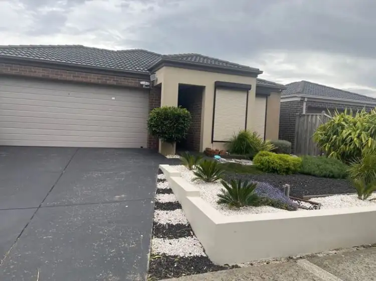 10 Islington Avenue, Cranbourne North VIC 3977