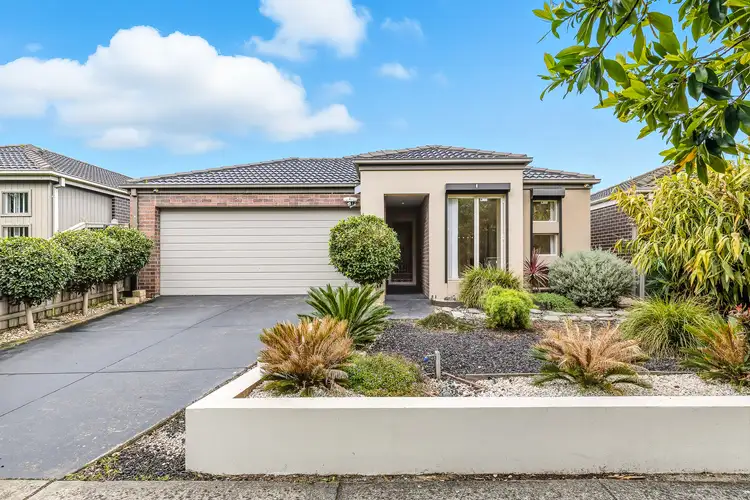 10 Islington Avenue, Cranbourne North VIC 3977