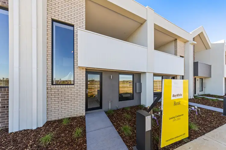 18 Locanda Walk, Clyde North VIC 3978