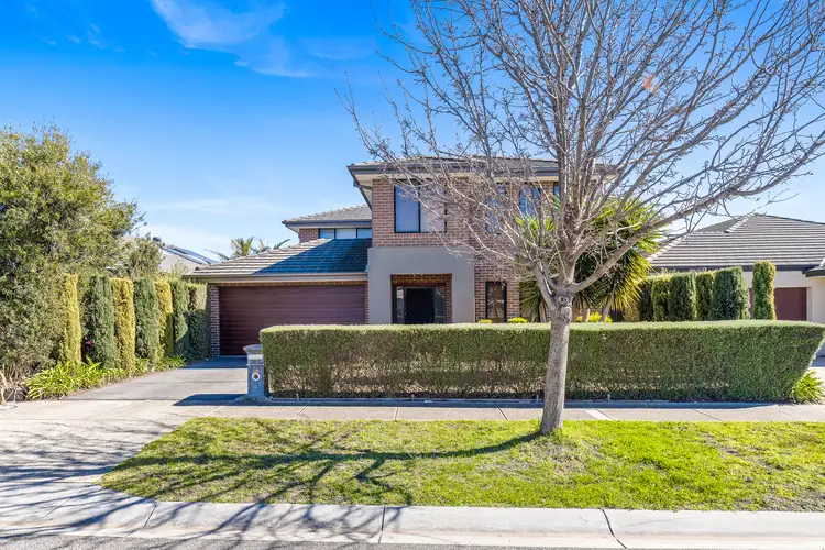 32 Chancellor Drive, Cranbourne West VIC 3977