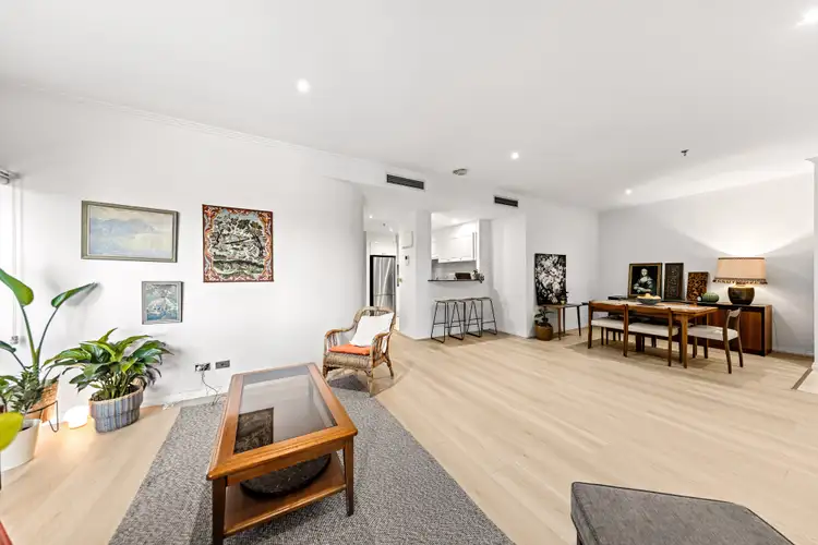 303/15 Queens Road, Melbourne VIC 3004