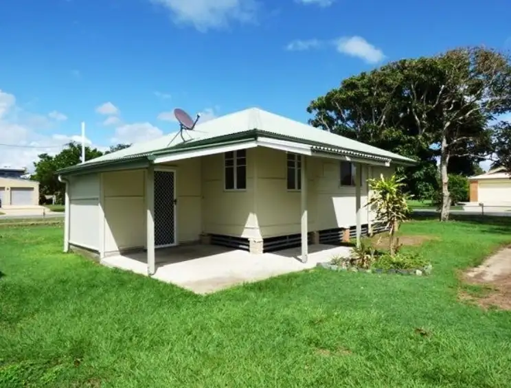 89 Biggs Avenue, Beachmere QLD 4510