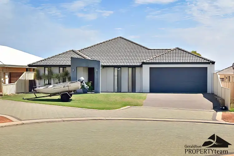11 Wildwave Bend, Wandina WA 6530