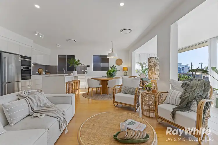 3/2 Queen Street, Scarborough QLD 4020