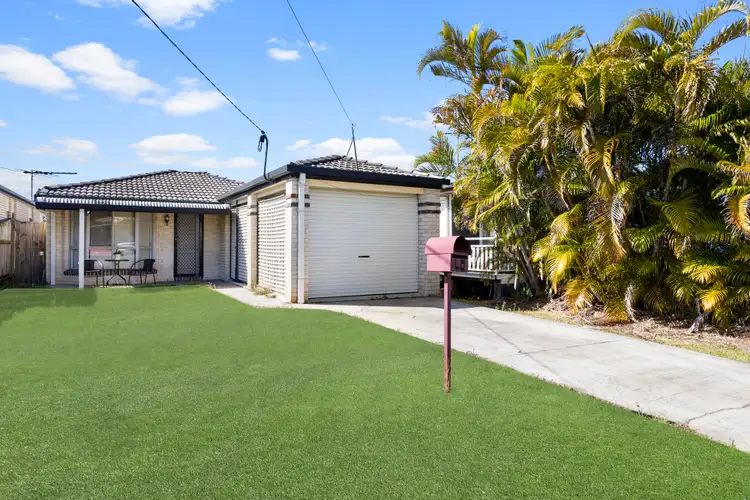 40 Mclennan Street, Woody Point QLD 4019