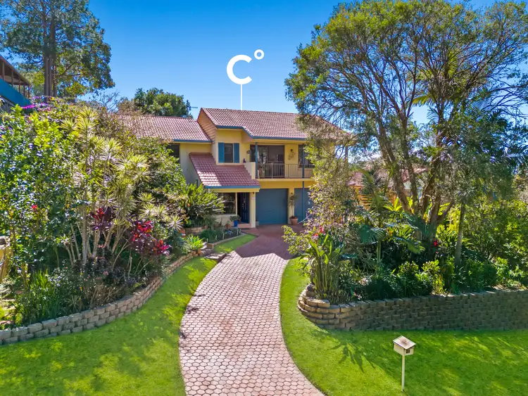 21 Foothill Street