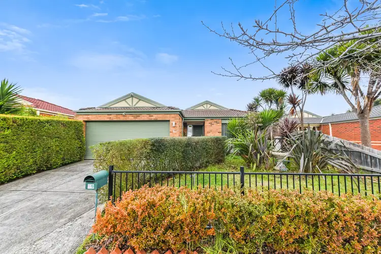 19 Bellbrae Crescent, Cranbourne West VIC 3977