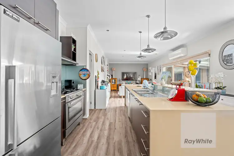 Sixth view of Homely house listing, 5 Cauduro Way, Epping VIC 3076