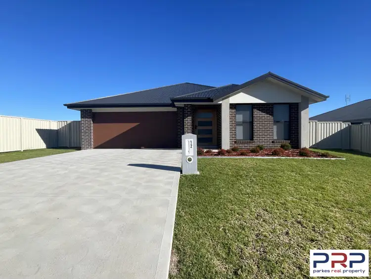 12 Cedar Crescent, Parkes NSW 2870