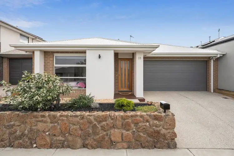 11 Mollyan Avenue, Charlemont VIC 3217