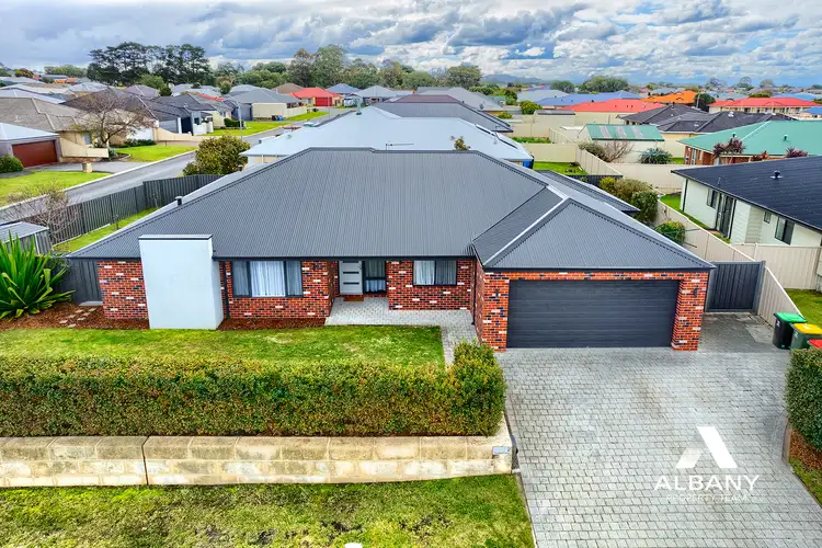 2 Stoddart Corner, Mckail WA 6330
