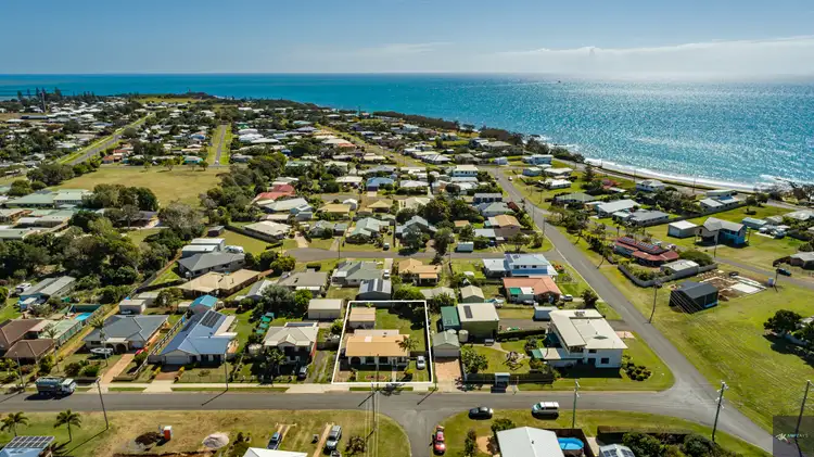 20 Campbell Street, Burnett Heads QLD 4670