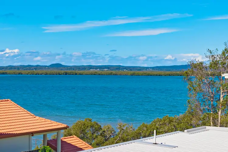 28 Oakland Avenue, Redland Bay QLD 4165