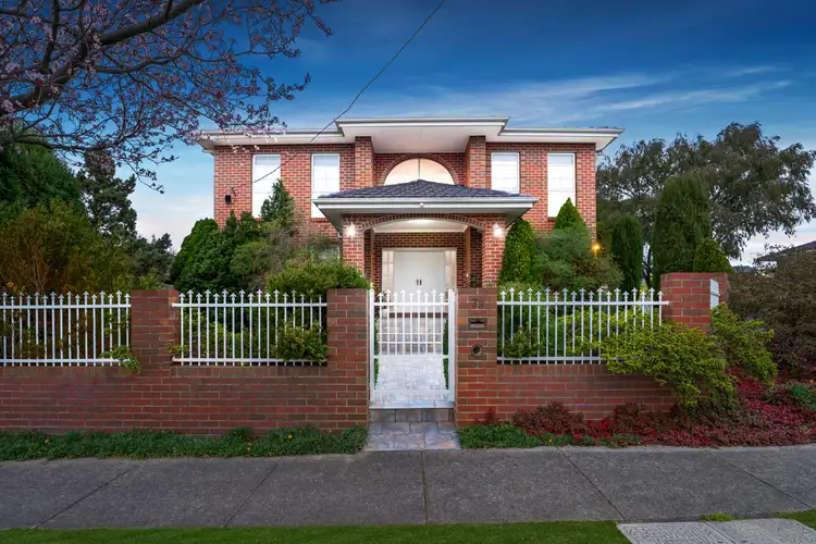 33 Cathies Lane, Wantirna South VIC 3152
