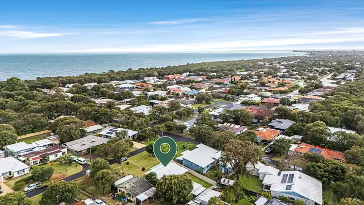 10 Rose Street, Broadwater WA 6280