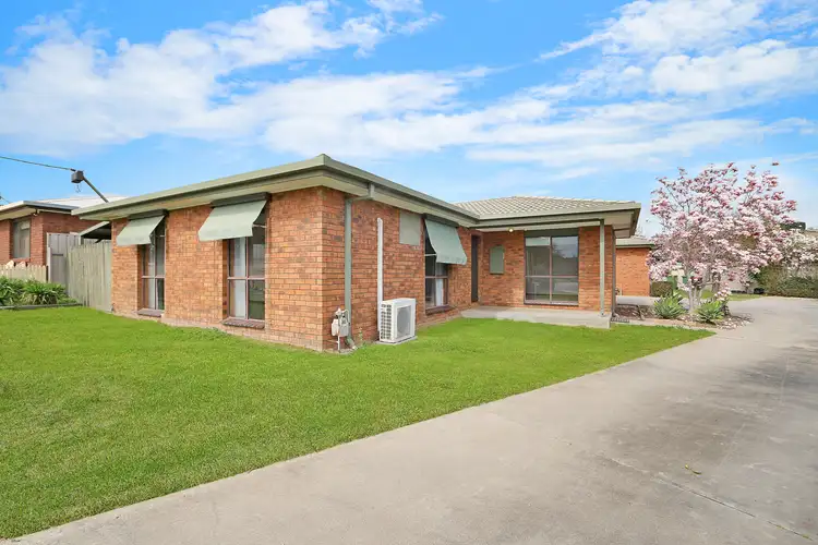 1/2 Rosanna Court, West Wodonga VIC 3690