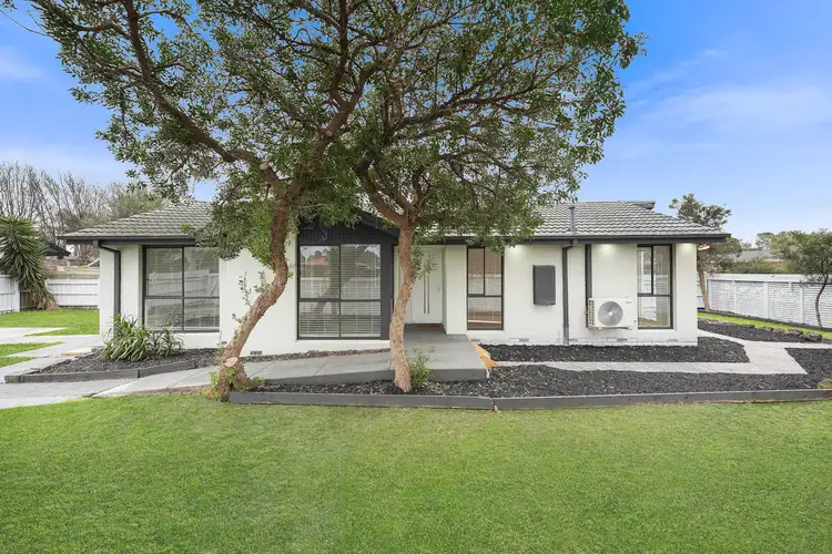 18 Kurrawa Crescent, Patterson Lakes VIC 3197