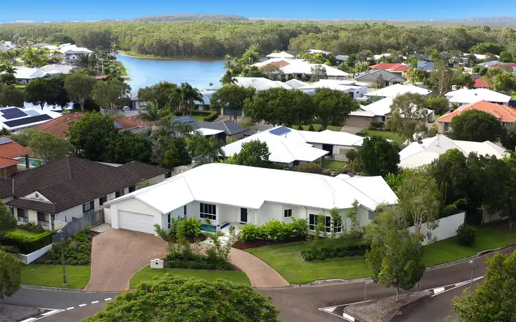 1 Undanbi Place, Pelican Waters QLD 4551