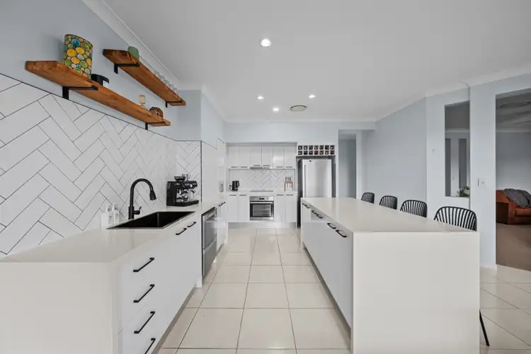 56 Aldgate Crescent, Pacific Pines QLD 4211