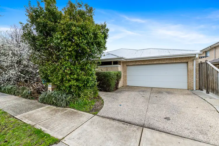 10 Black Caesar Drive, Cranbourne East VIC 3977