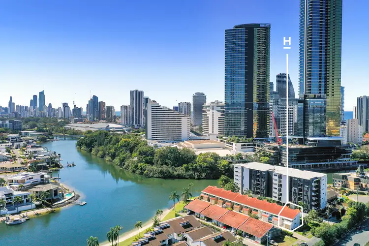 10/11 Hooker Boulevard, Broadbeach Waters QLD 4218