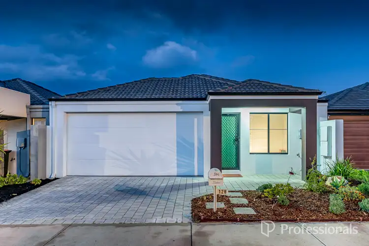 128 Mansfield Avenue