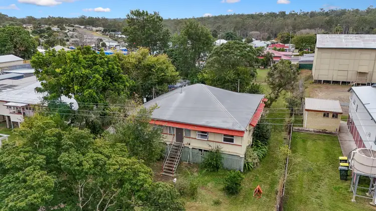 18 May Street, Gin Gin QLD 4671
