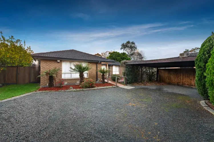 13 Foster Crescent, Knoxfield VIC 3180