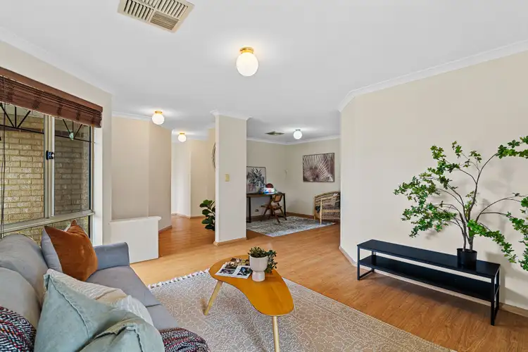 Fifth view of Homely house listing, 5 Monclair Court, Meadow Springs WA 6210
