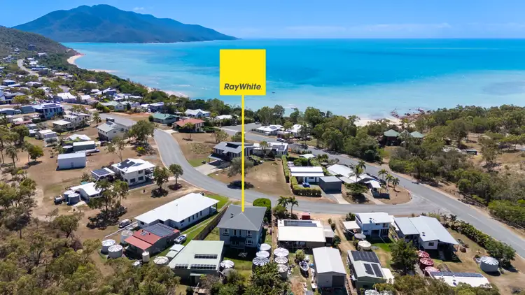 78 Blackcurrant Drive, Hideaway Bay QLD 4800