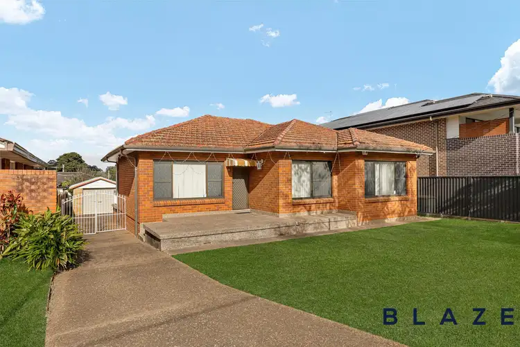 6 Maunder Avenue, Girraween NSW 2145