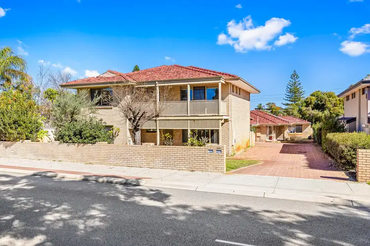 352 Abernethy Road, Cloverdale WA 6105