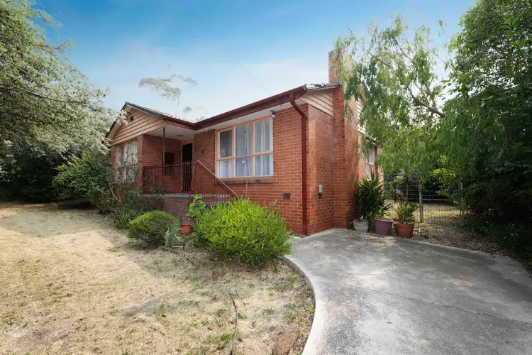28 Fulton Crescent, Burwood VIC 3125
