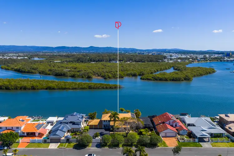 82-84 Tradewinds Avenue, Paradise Point QLD 4216