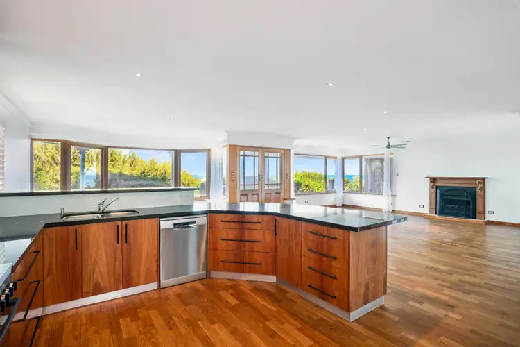 5 Clontarf Street, Sorrento WA 6020