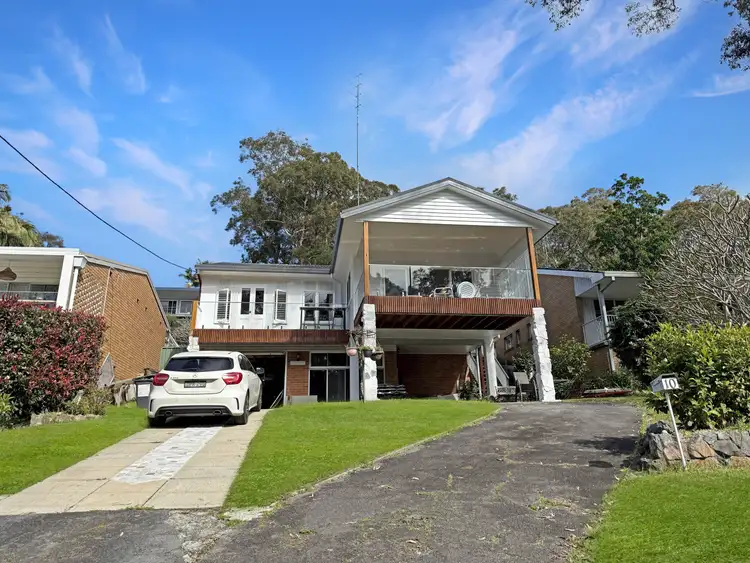10 Amelia Street, Carey Bay NSW 2283
