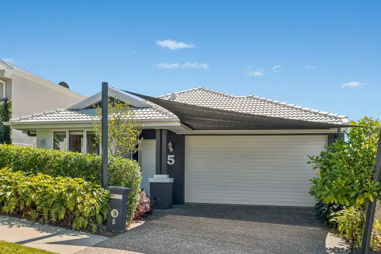 5 Thomas Court, Augustine Heights QLD 4300