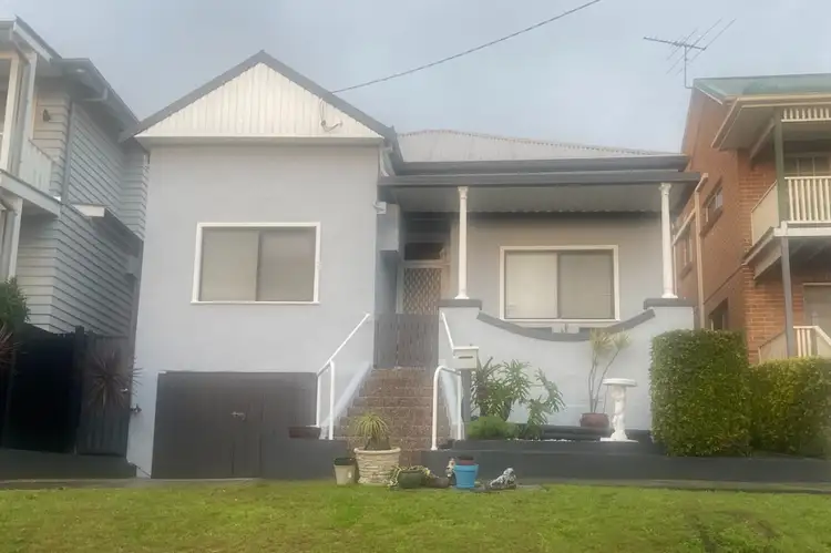 18 Trevelyan Street, Botany NSW 2019