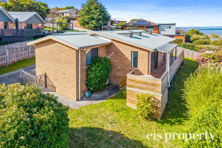 21 Stirling Avenue, Blackmans Bay TAS 7052