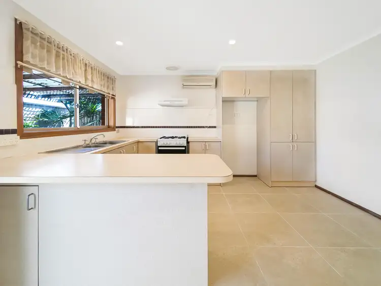 Sixth view of Homely unit listing, 2/20 Festival Crescent, Keysborough VIC 3173