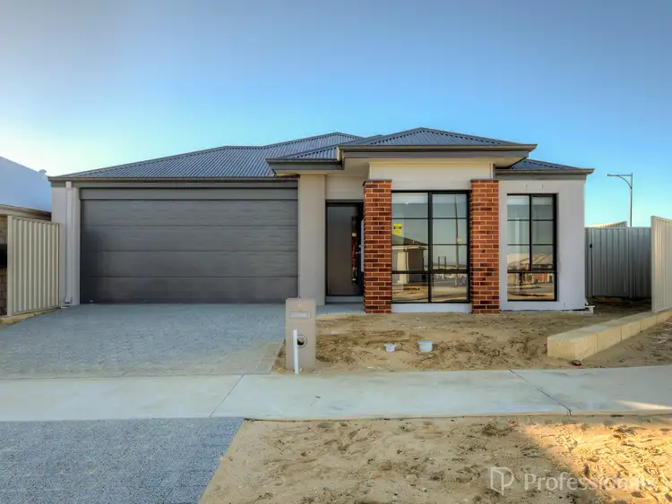 18 Coconuts Avenue, Eglinton WA 6034
