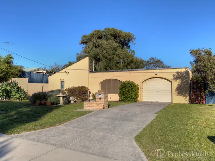19 Frigate Crescent, Yanchep WA 6035
