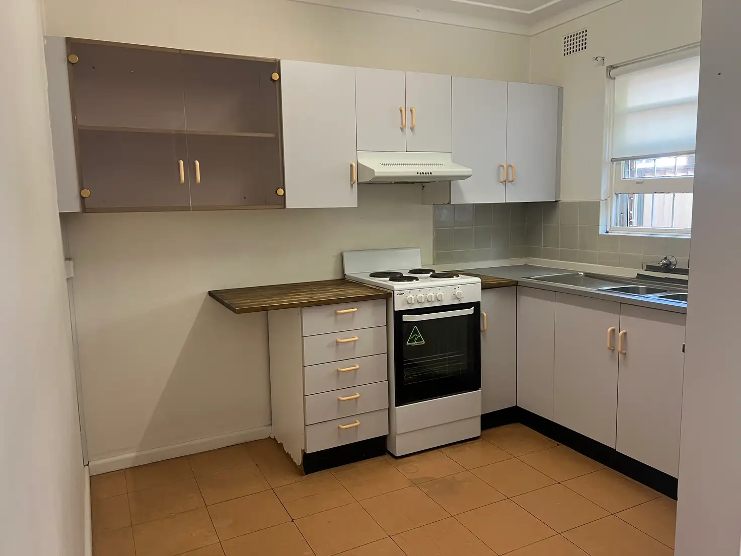 Main view of Homely unit listing, 2/11 Second Avenue, Campsie NSW 2194