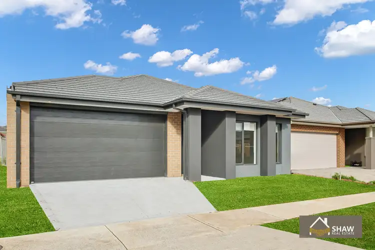 18 Trentino Grove, Fraser Rise VIC 3336