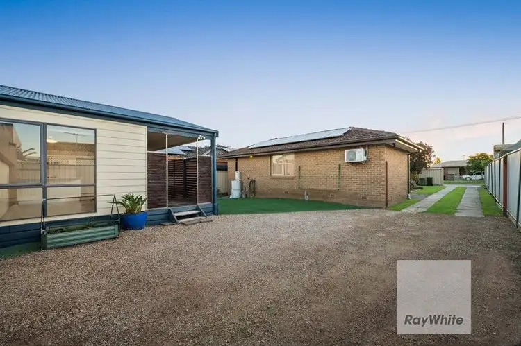 2/52 Campbell Street, Westmeadows VIC 3049