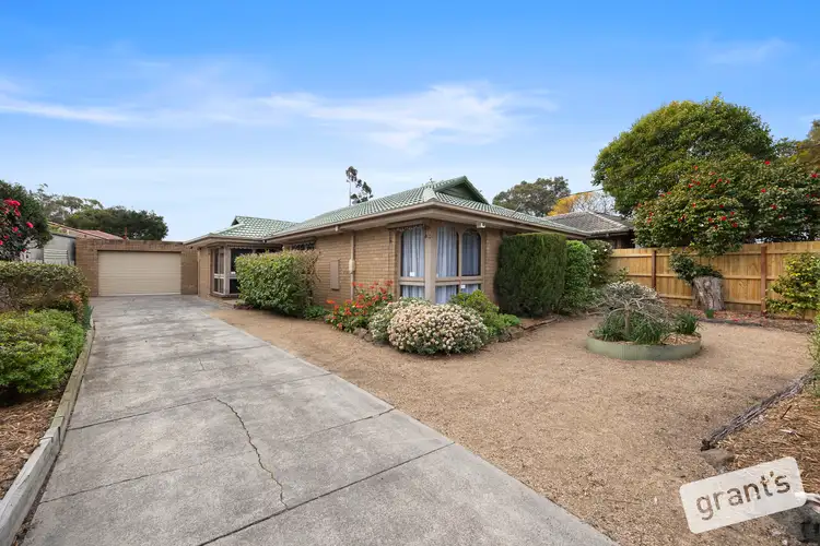 6 Houlder Avenue, Junction Village VIC 3977