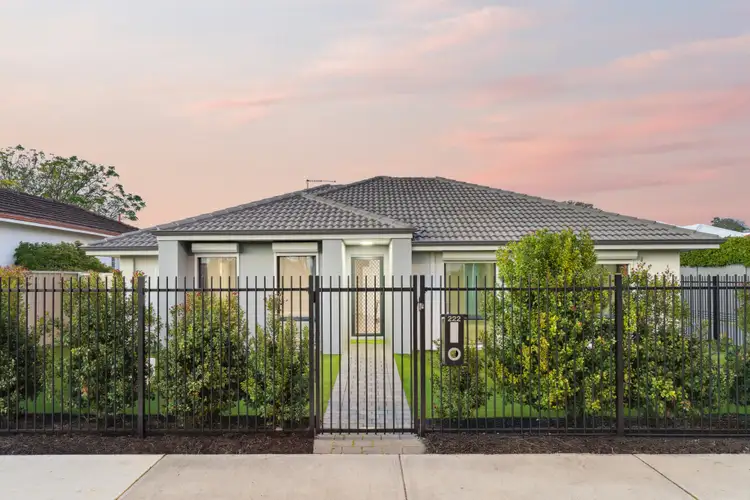 222 Grand Promenade