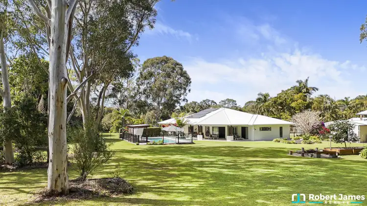27 Edington Drive, Cooroibah QLD 4565
