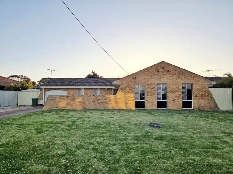 3 Burdett Place, Padbury WA 6025